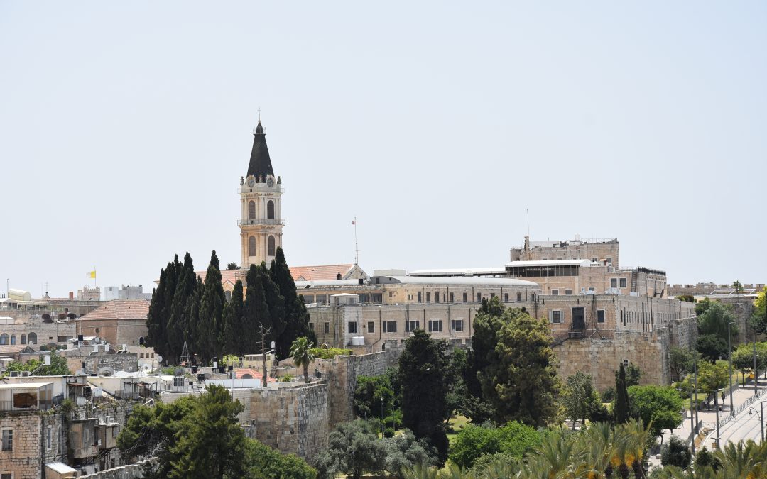 Lateinisches Patriachat hinter Stadtmauer