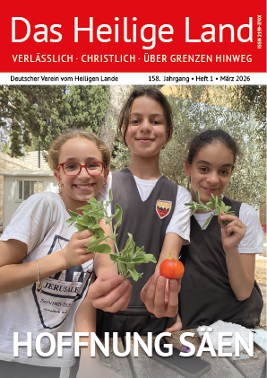 Das Titelbild zeigt das prachtvolle Mosaik in der Apsis der Dormitio-Abtei und zeigt Jesus Christus auf dem Schoß seiner Mutter.